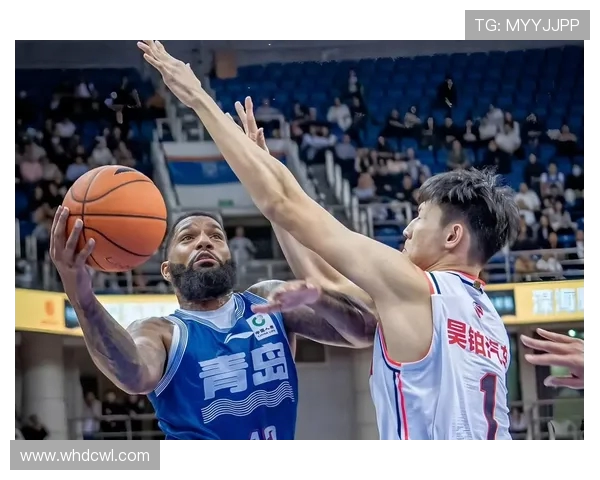 CBA精彩对决山东队迎战深圳队直播盛况全程回顾